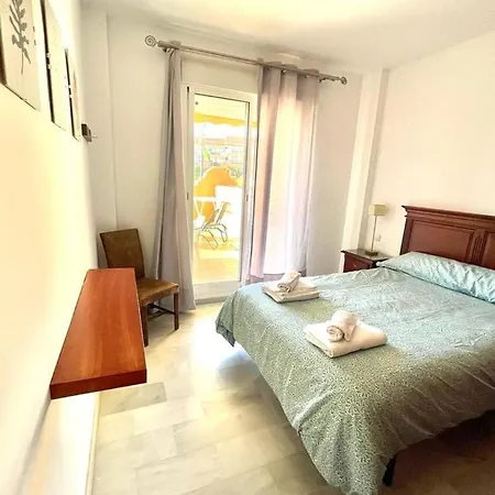 Faro Beach Apartment Fuengirola